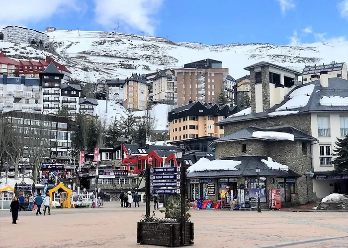 Ski Plaza Sierra Nevada & Zona Baja